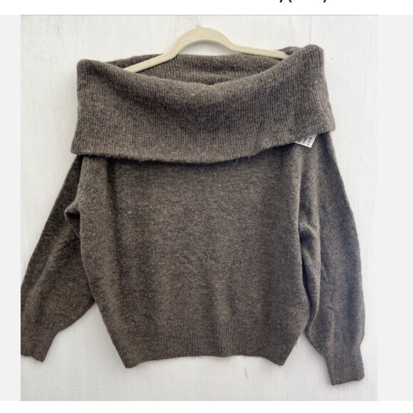 H&M Brown Soft Wool Blend Off the Shoulder Knit Sweater Size M NWT - Picture 1 of 5